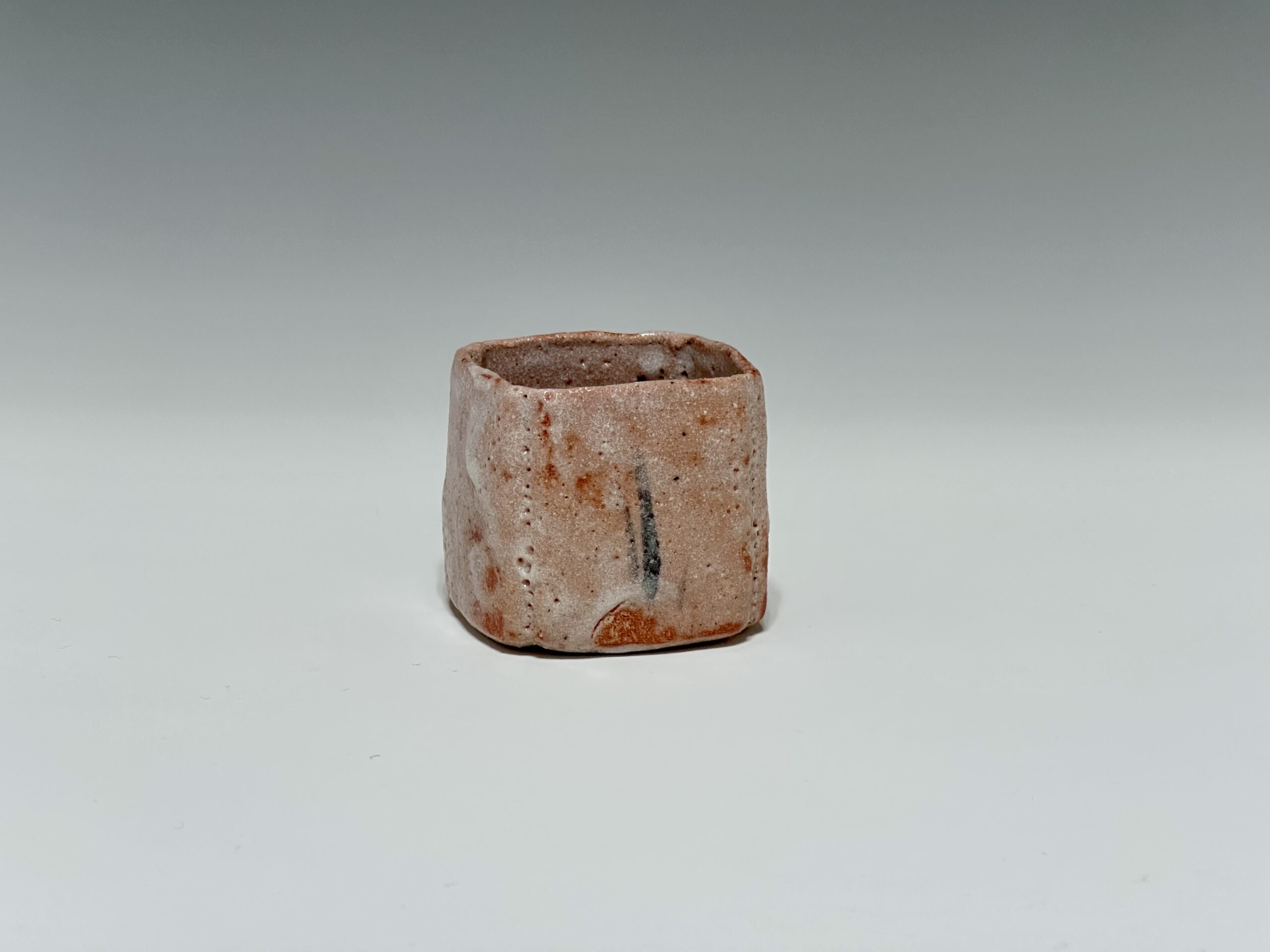 瀧川恵美子 志野四方猪口 Emiko Takigawa Shino Square Sake Cup - 画像 (5)