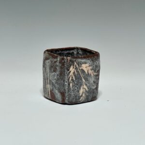 瀧川恵美子 鼠志野猪口 Emiko Takigawa – Nezumi Shino Choko