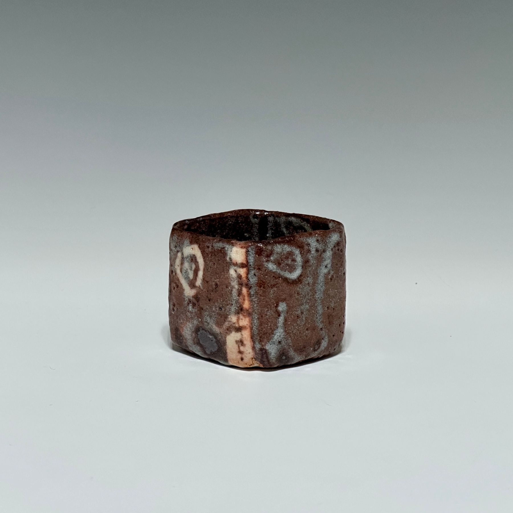 瀧川恵美子 鼠志野猪口 Emiko Takigawa – Nezumi Shino Choko - 画像 (2)